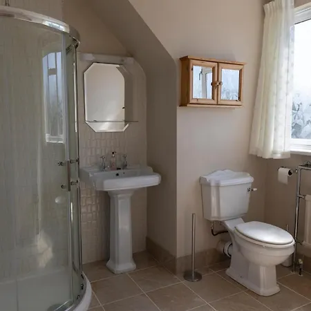 Barrymor Twin, Family And Double *