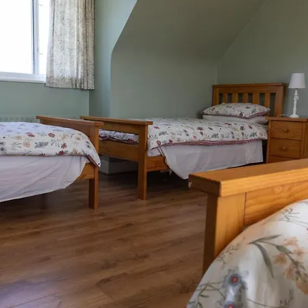 Homestay Barrymor Twin, Family And Double